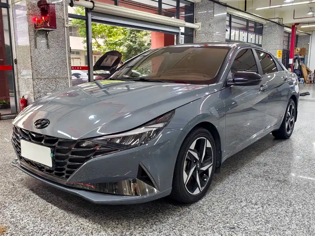 Hyundai Elantra 2023