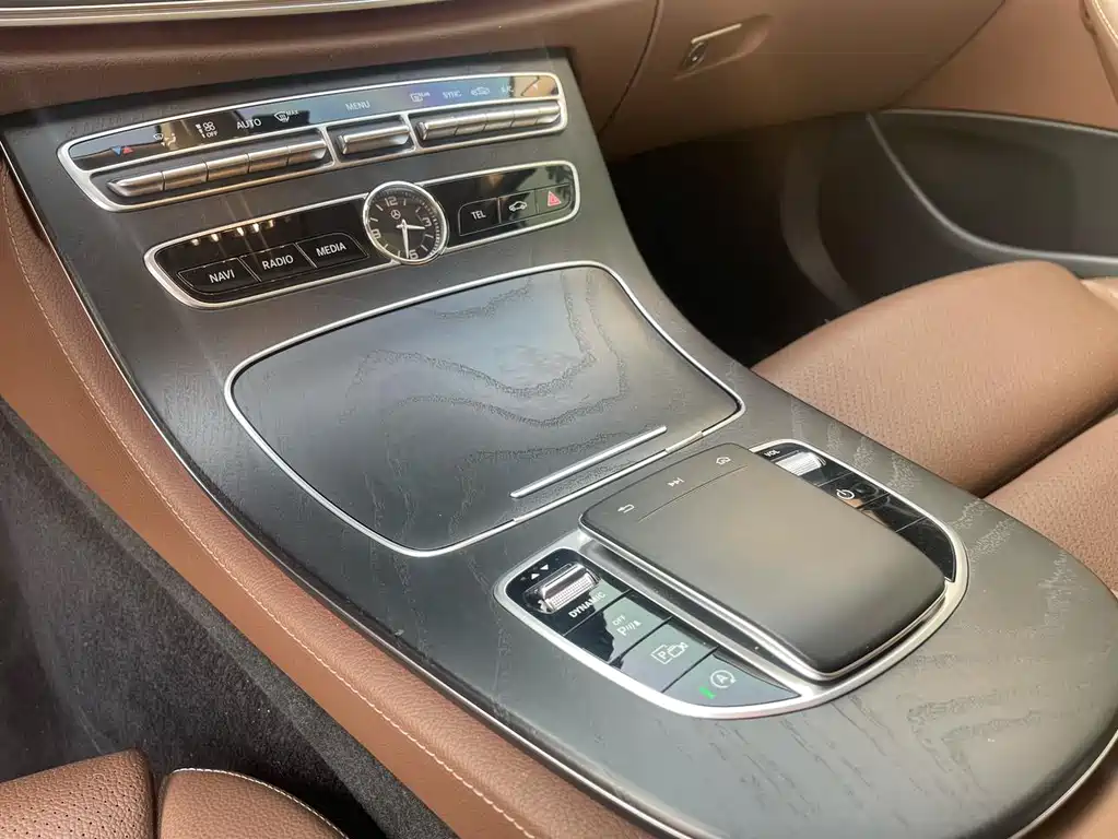 Mercedes-Benz E-Class 2020 — фото 6