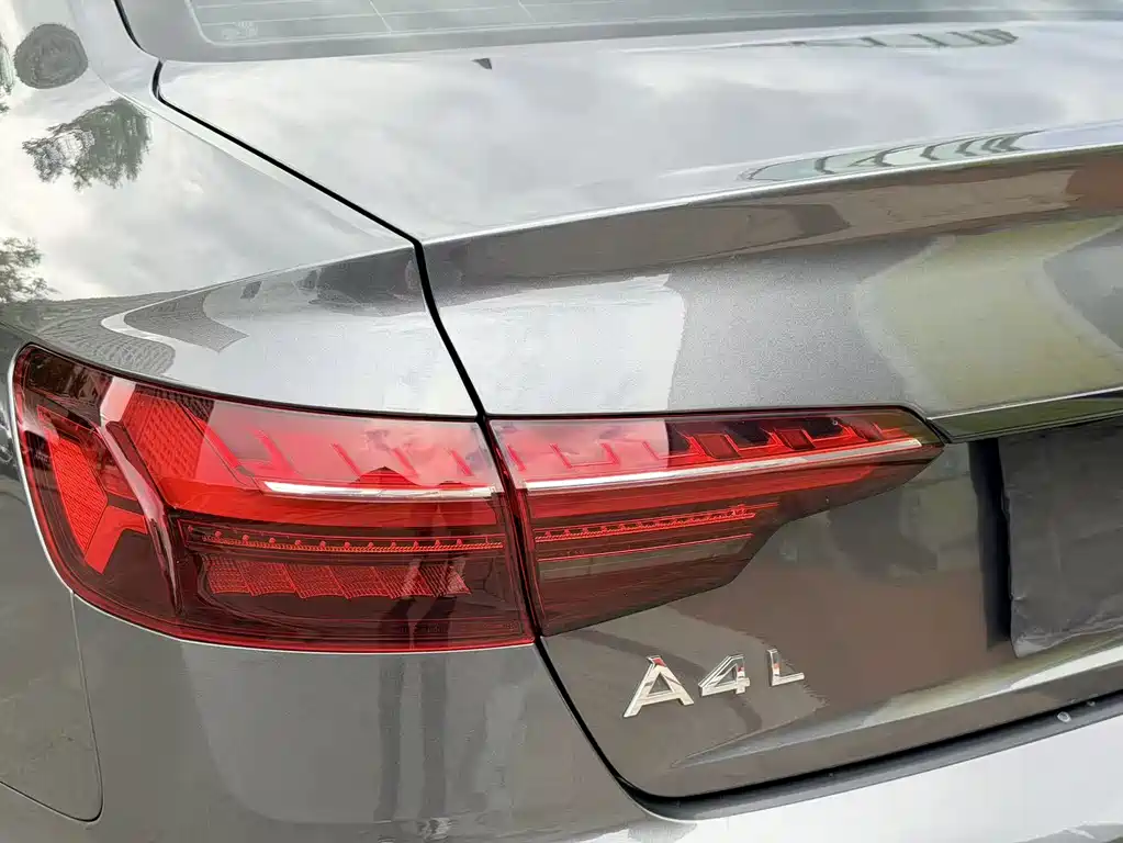 Audi A4L 2020 — фото 28