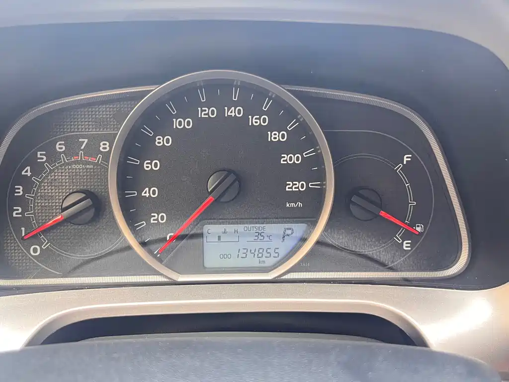 Toyota RAV4 2015 — фото 15