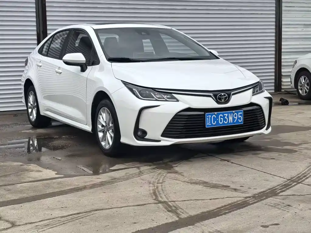 Toyota Corolla 2022 — фото 3