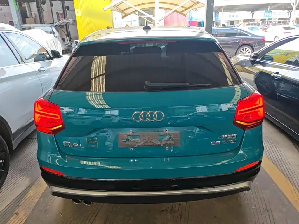 Audi Q2L 2020