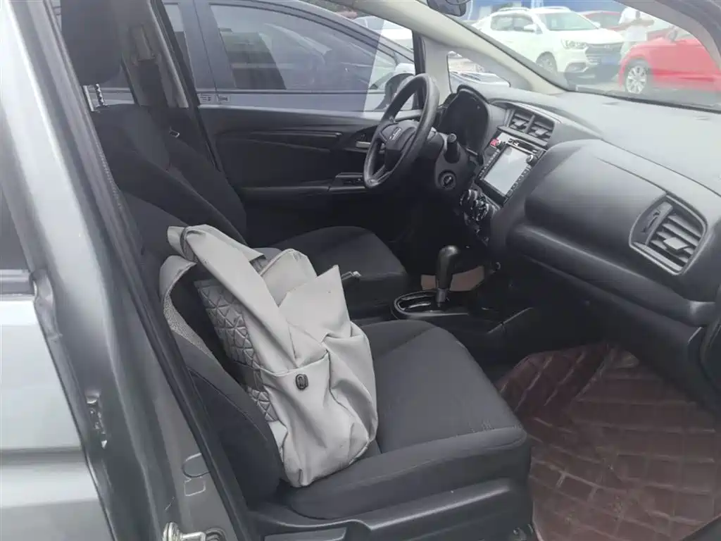 Honda Fit 2015 — фото 25