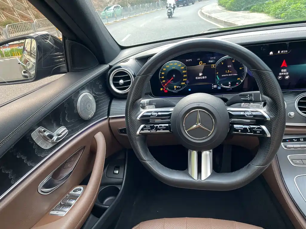 Mercedes-Benz E-Class 2022