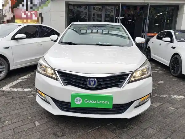 Changan Yuexiang V7 2015