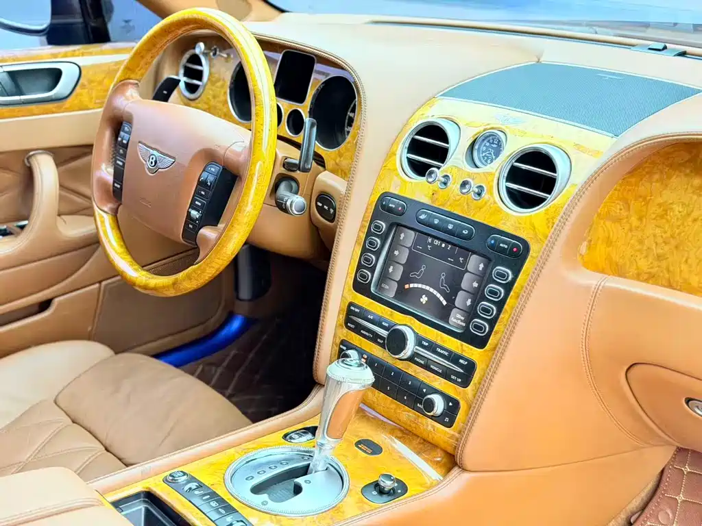 Bentley Flying Spur 2009 — фото 9
