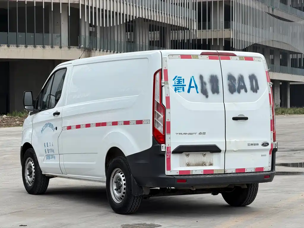 Ford Transit 2018 — фото 16
