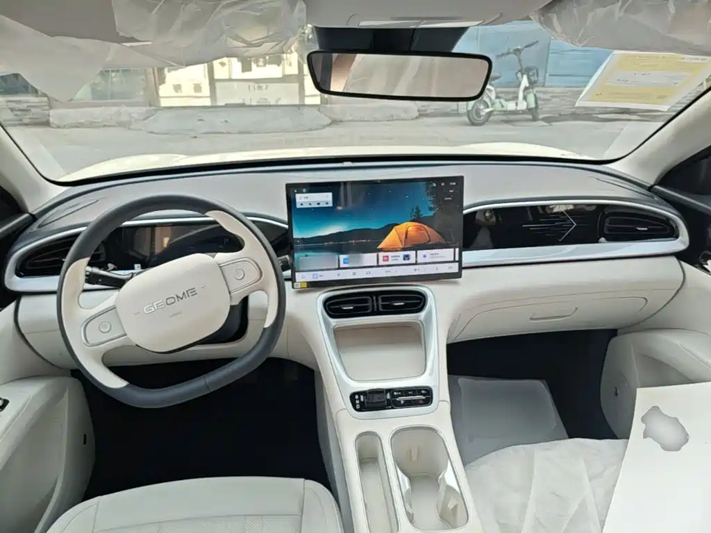 Geely Galaxy Starwish 2026 — фото 10