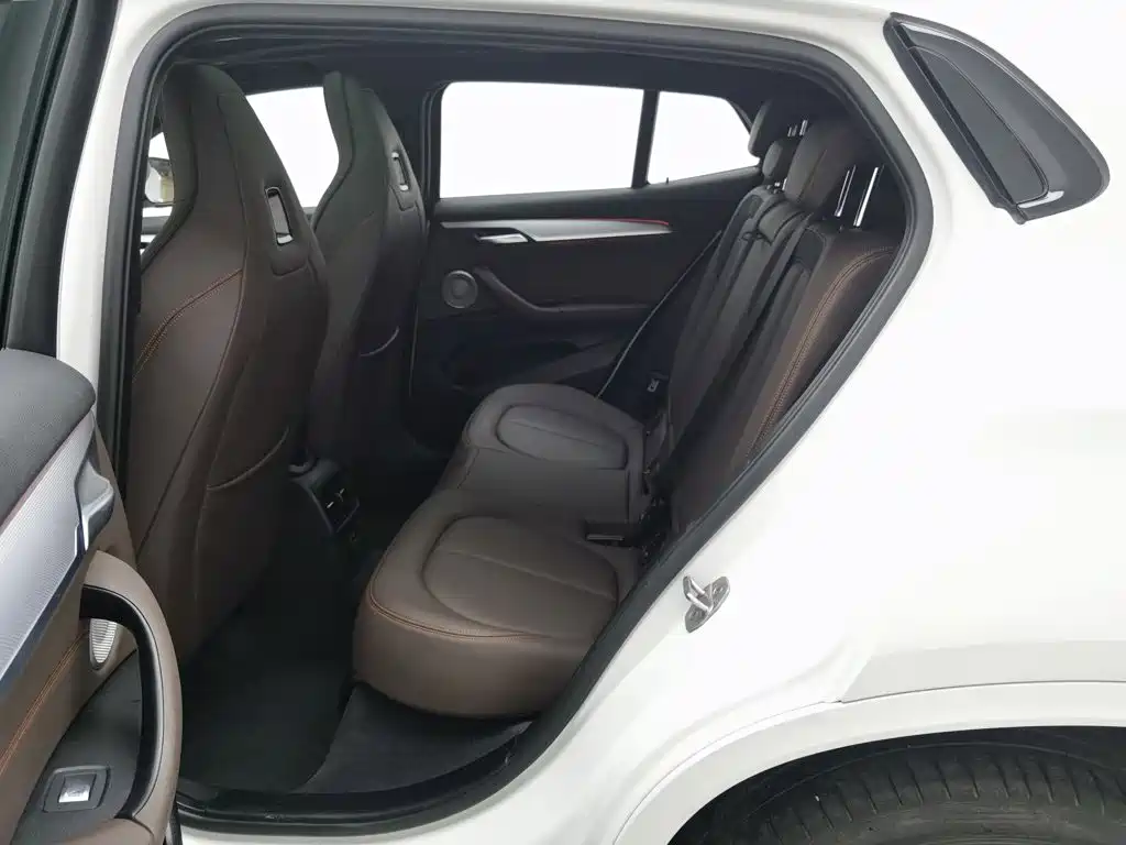 BMW X2 2022 — фото 15