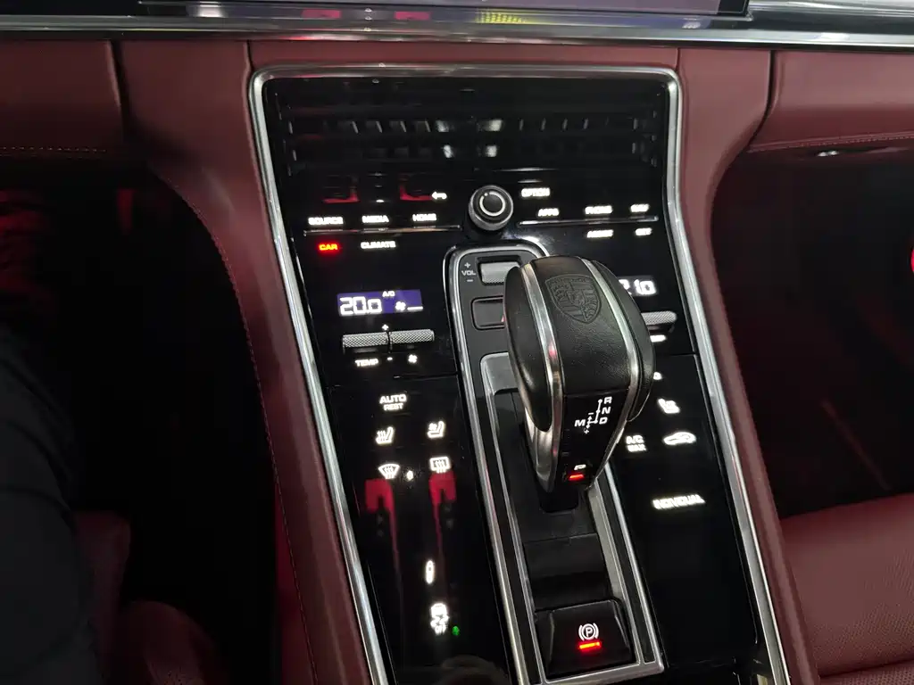 Porsche Panamera Hybrid 2022 — фото 14