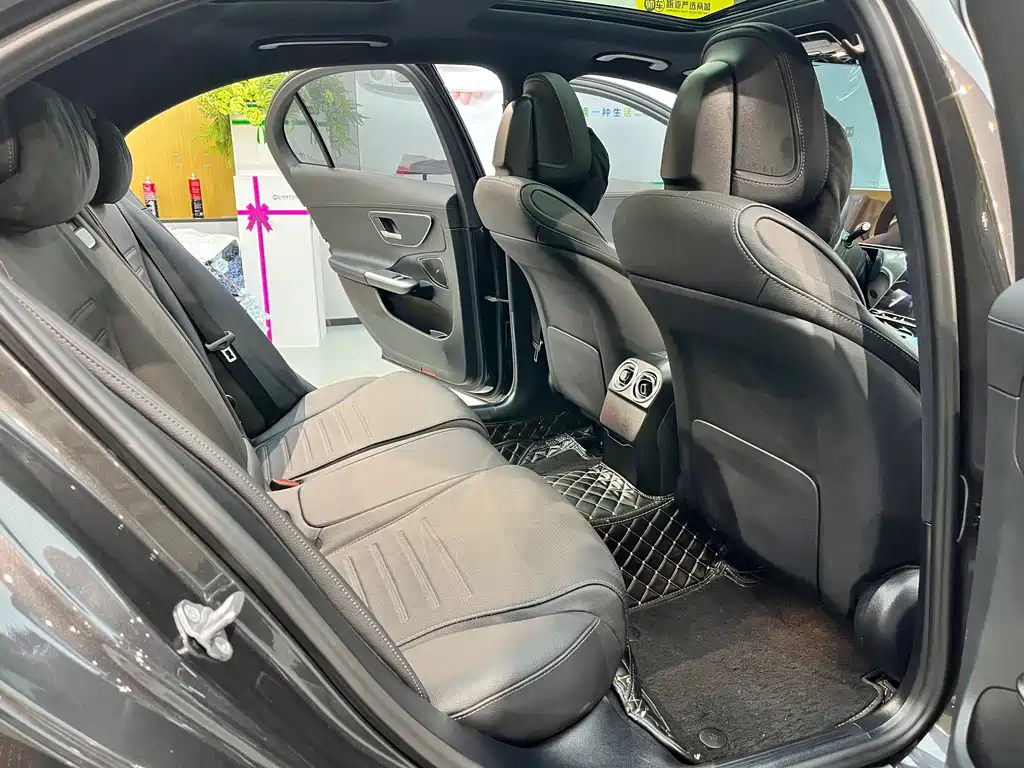 Mercedes-Benz C-Class 2022 — фото 10