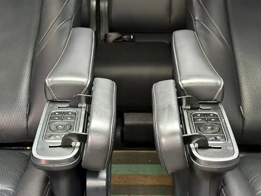 GAC Motor Trumpchi M8 2021 — фото 19