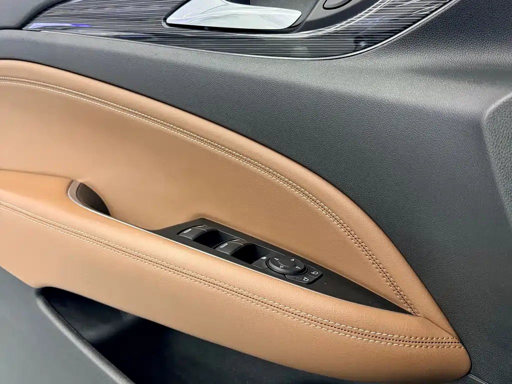 Buick Regal 2020 — фото 21