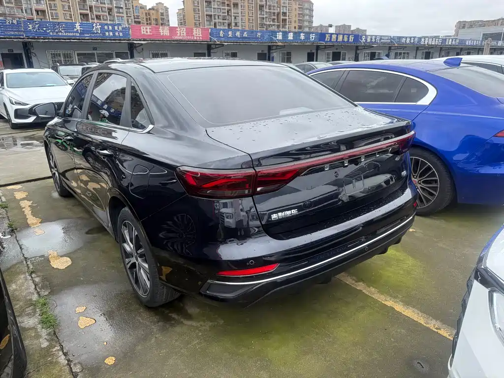 Geely Emgrand 2022 — фото 14