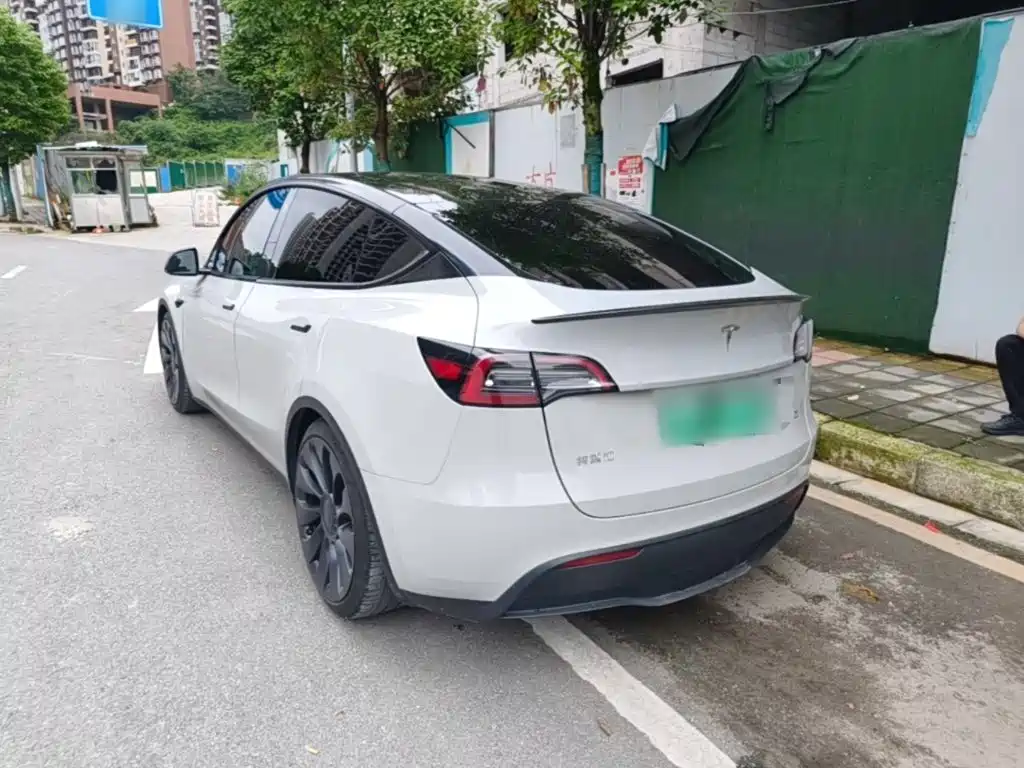 Tesla Model Y 2021