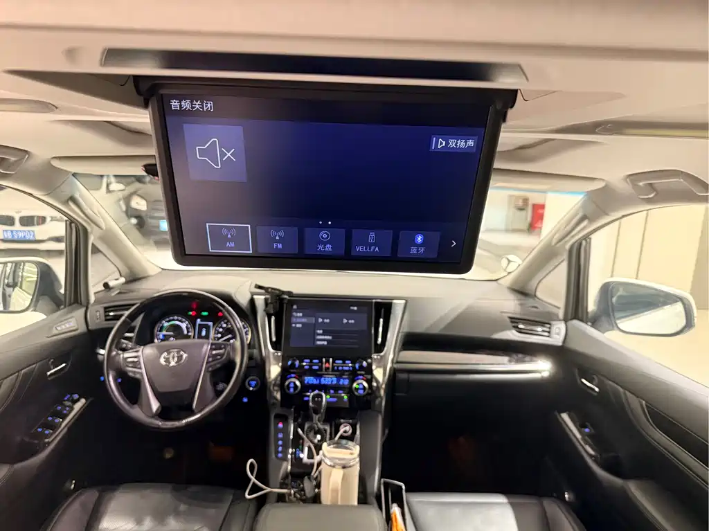 Toyota Vellfire 2021 — фото 11