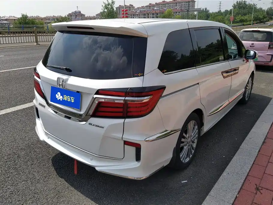 Honda Elysion 2017