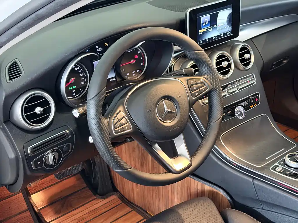 Mercedes-Benz C-Class 2015