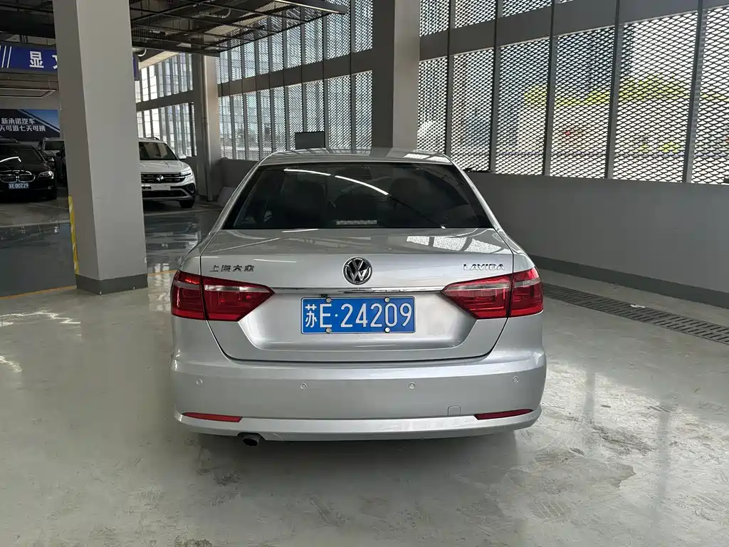 Volkswagen Lavida 2014