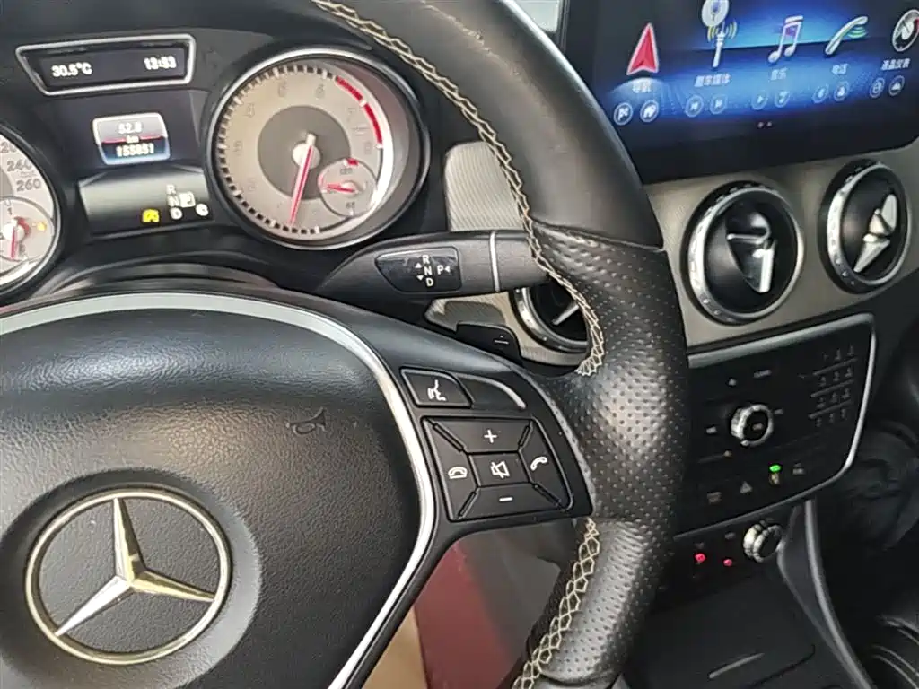 Mercedes-Benz GLA 2016 — фото 14
