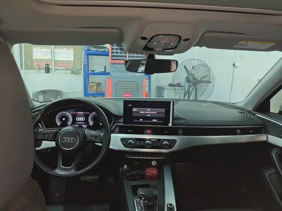 Audi A4L 2021