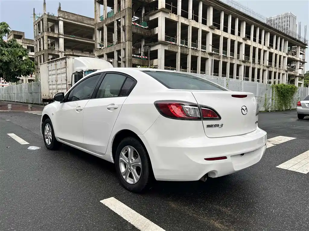 Mazda 3 Xingcheng 2015 — фото 3
