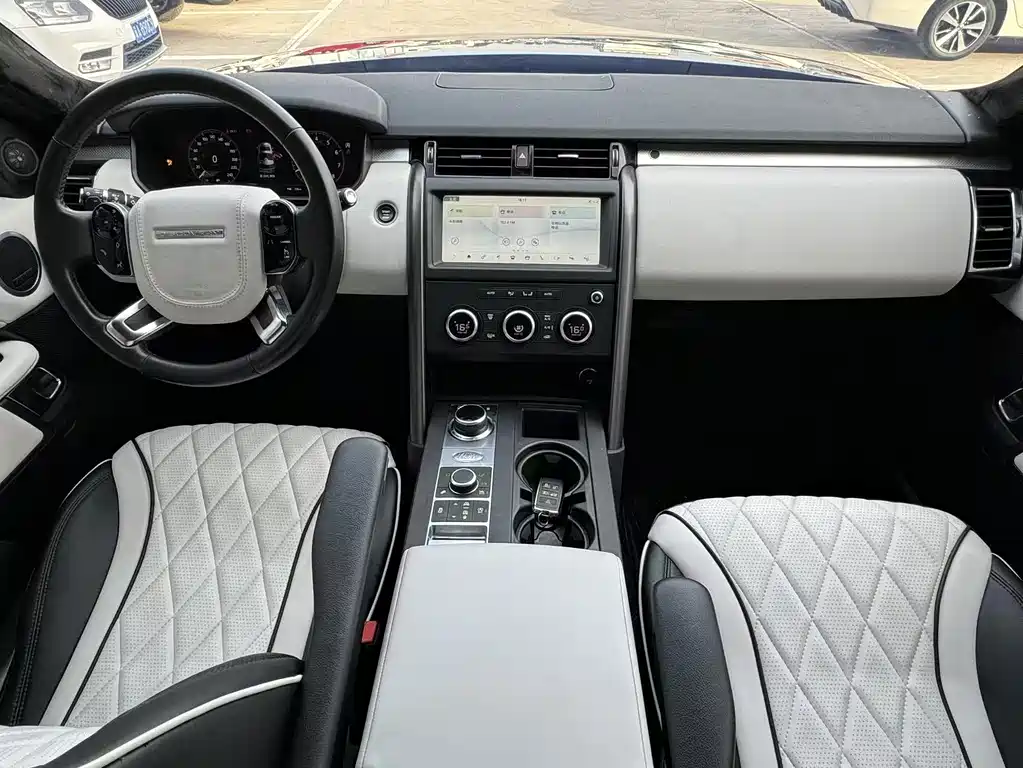 Land Rover Discovery 2020 — фото 12