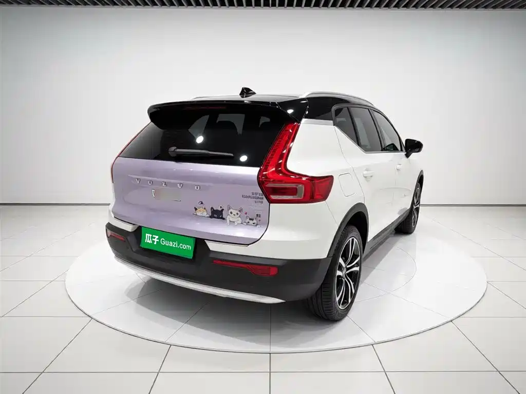 Volvo XC40 2023