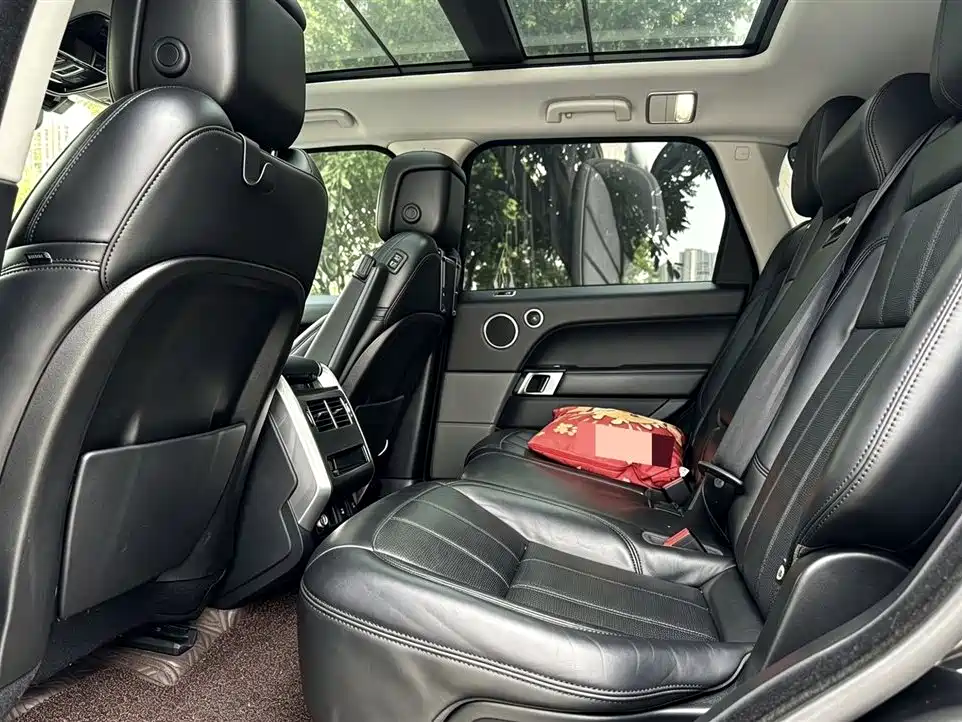 Land Rover Sport 2020 — фото 9