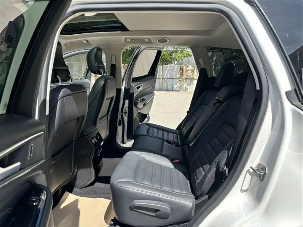 Ford Edge 2015 — фото 13