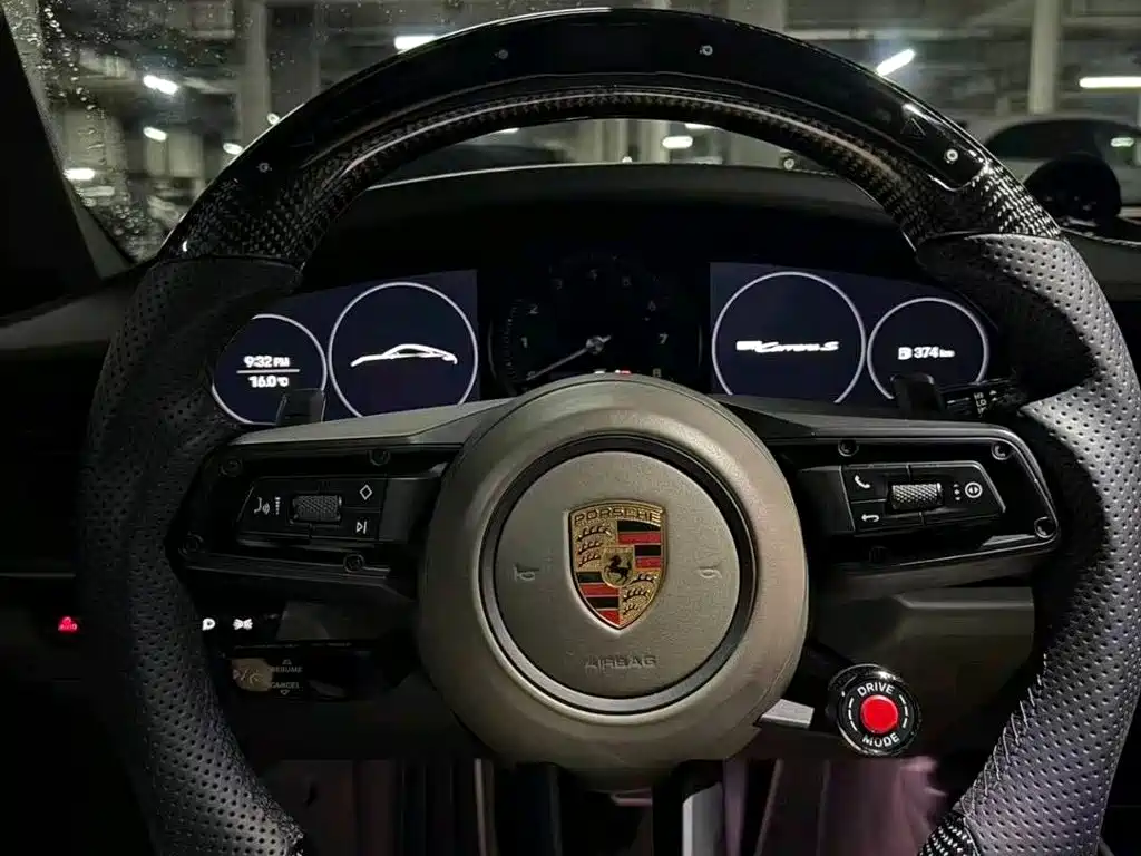 Porsche 911 2021 — фото 4