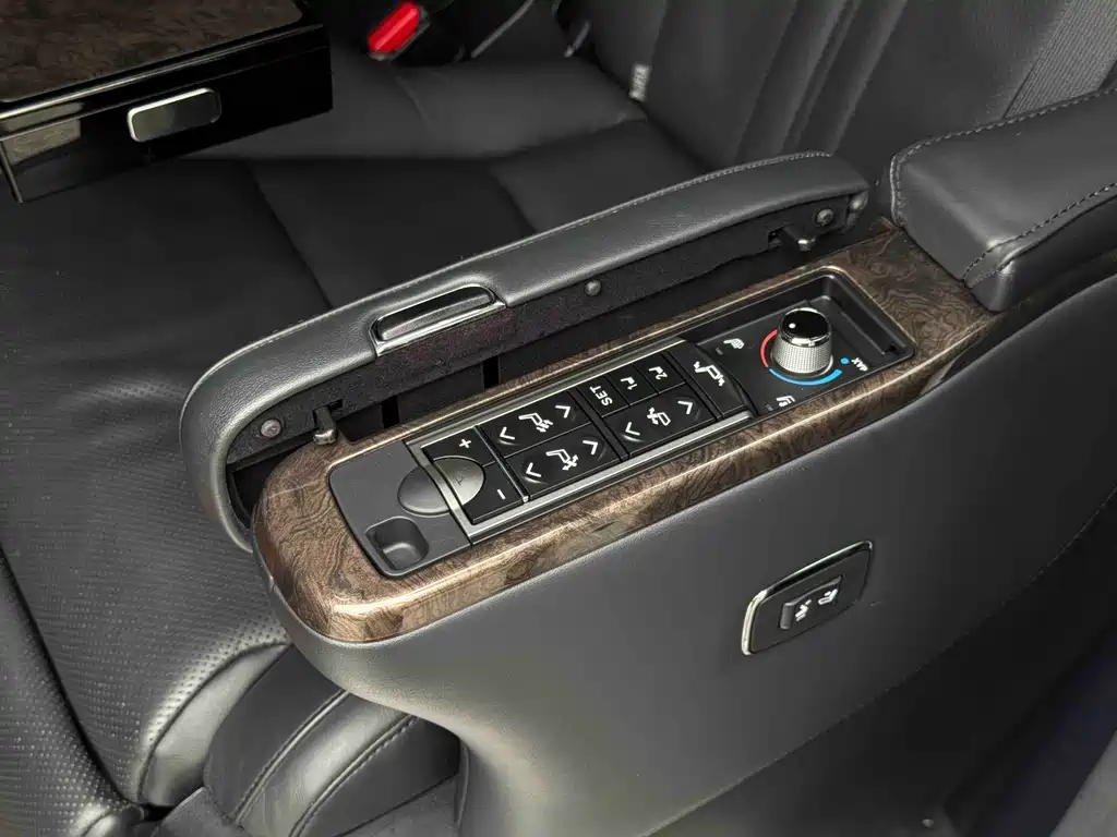 Toyota Alphard 2018 — фото 9