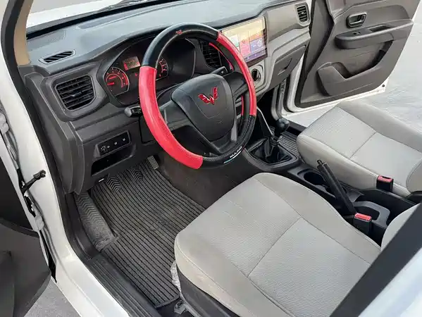Wuling Hongguang V 2021