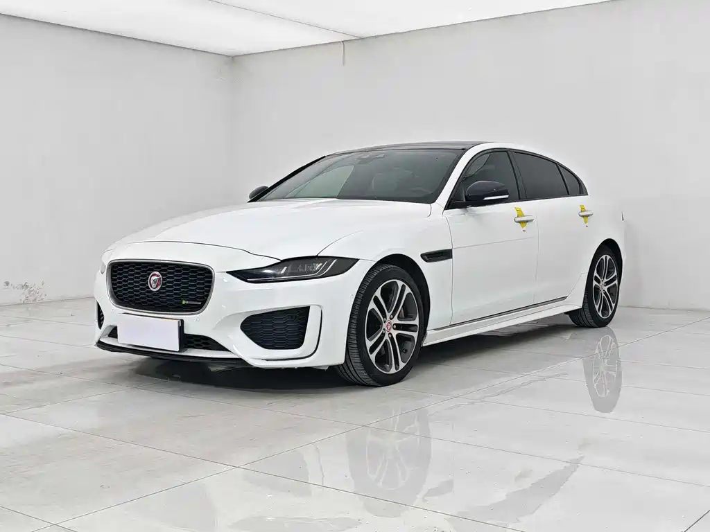 Jaguar XEL 2021 — фото 1