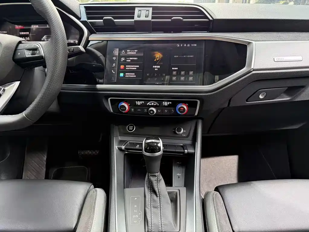 Audi Q3 Sportback 2022 — фото 11