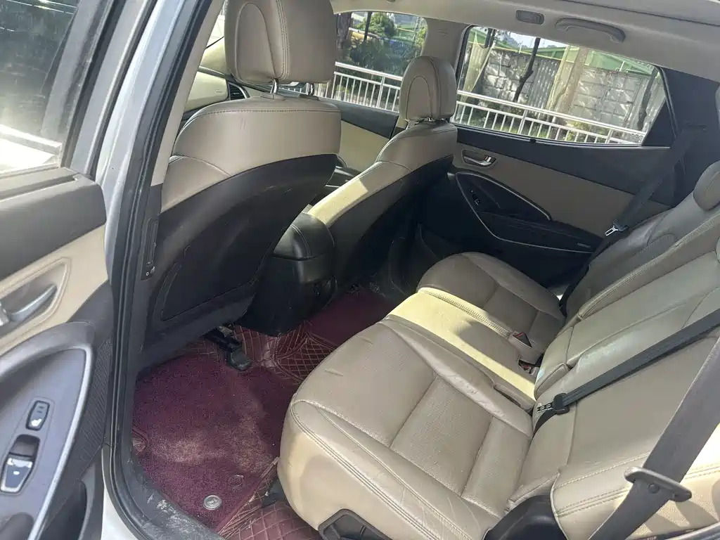 Hyundai Santa Fe 2013