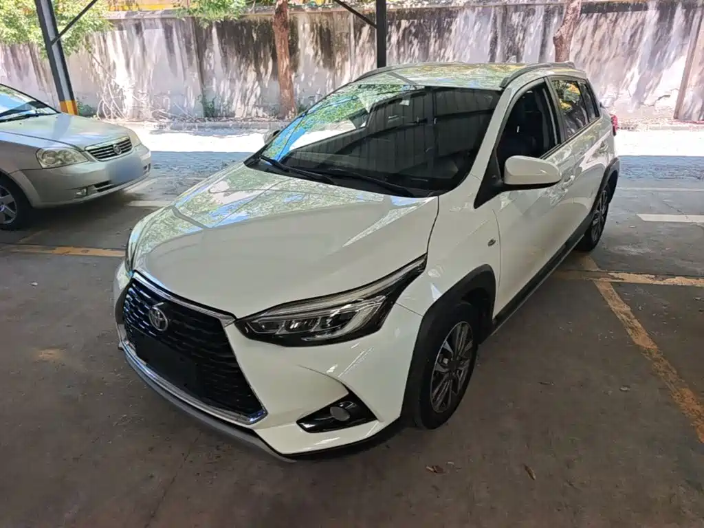 Toyota Yaris L 2021