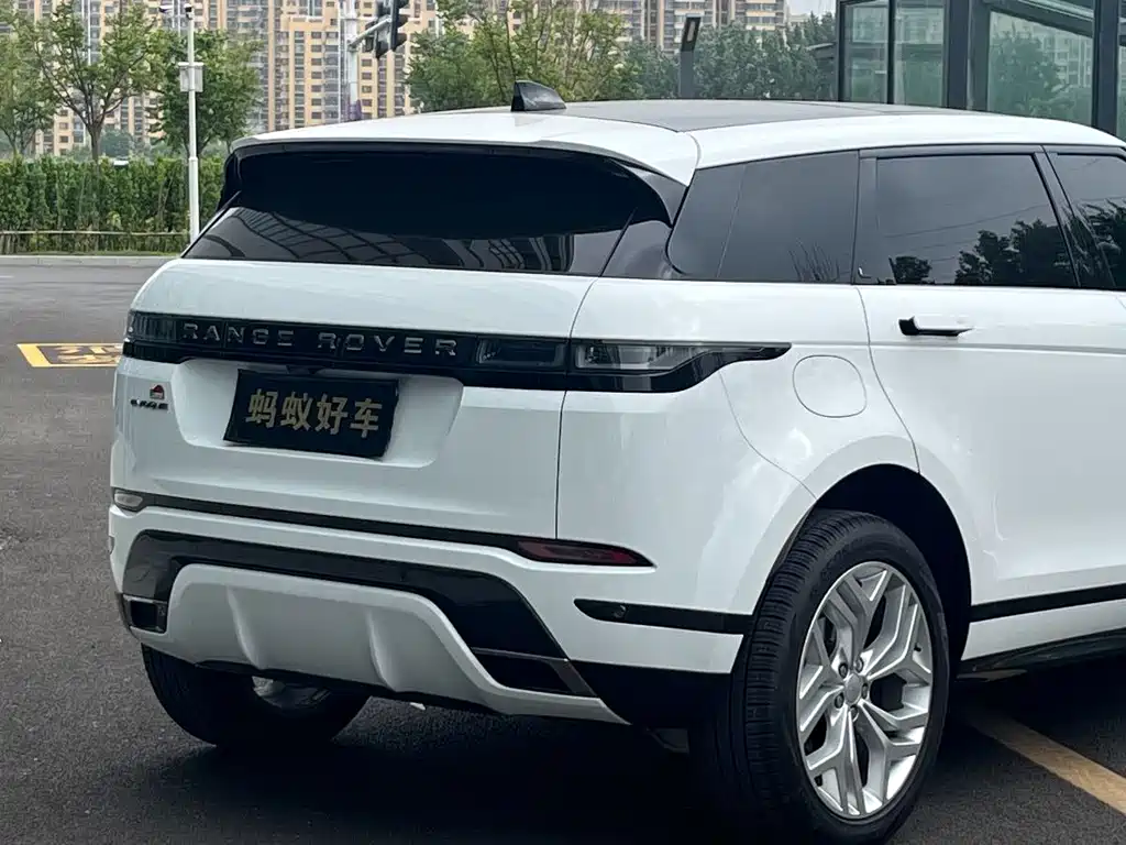 Land Rover Evoque 2024 — фото 10