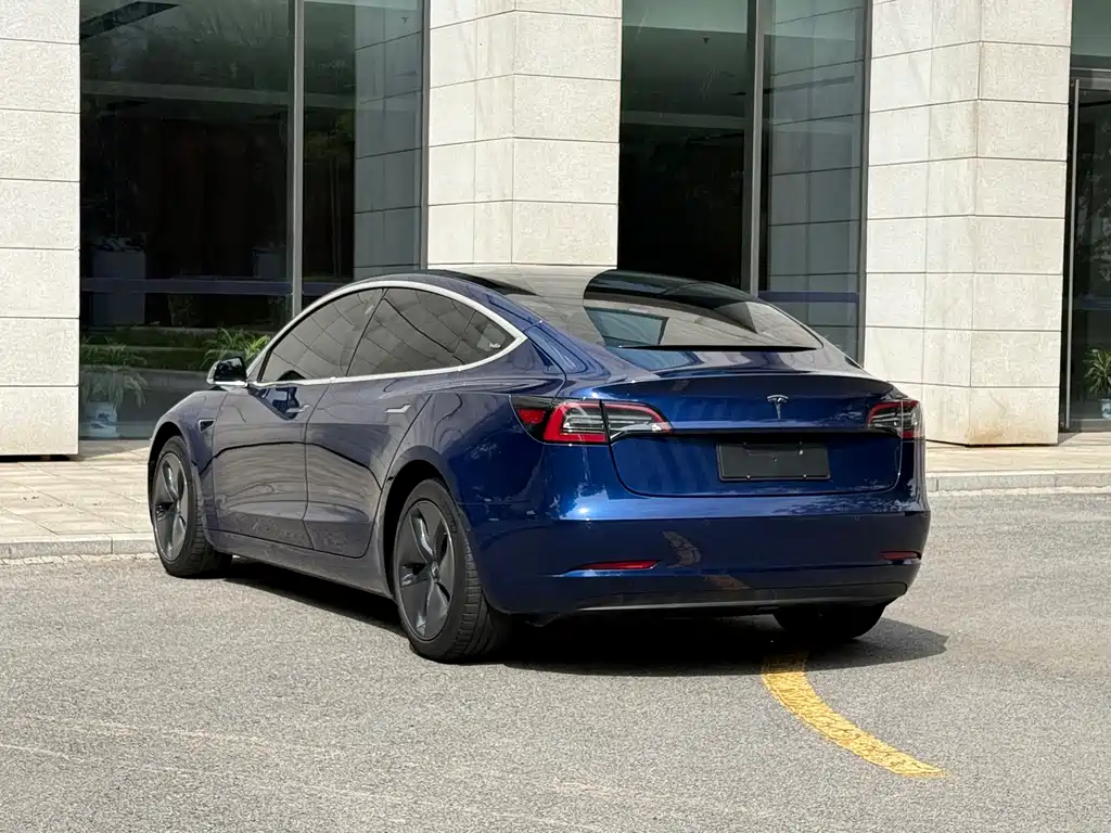 Tesla Model 3 2020 — фото 15