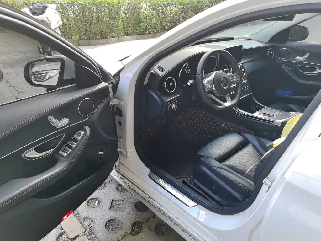 Mercedes-Benz C-Class 2021 — фото 12