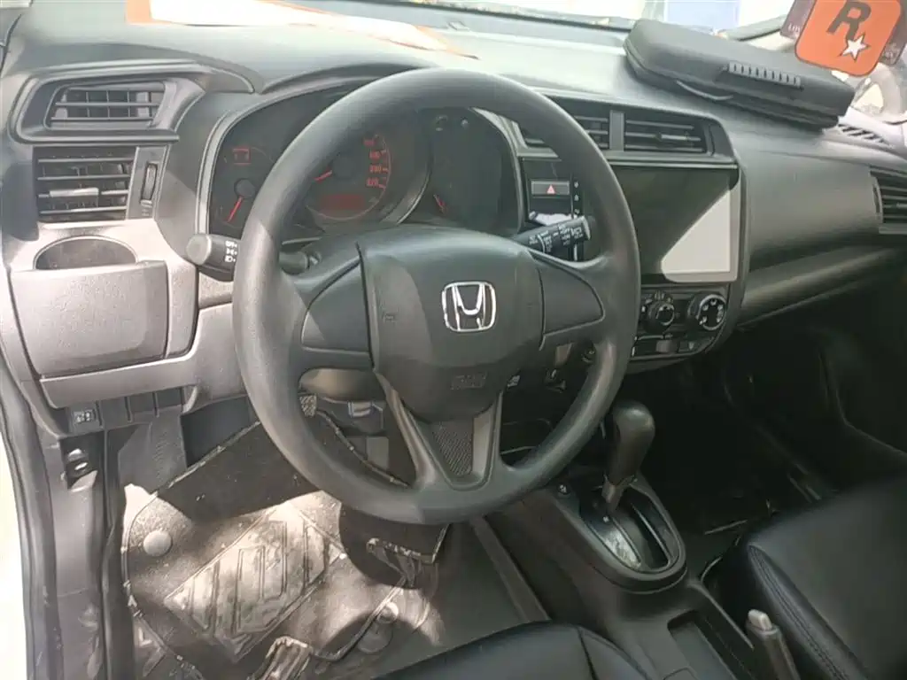 Honda Fit 2018 — фото 11
