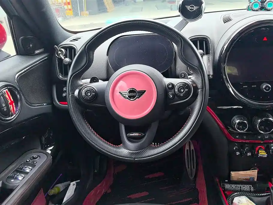 MINI JCW Countryman 2020 — фото 15