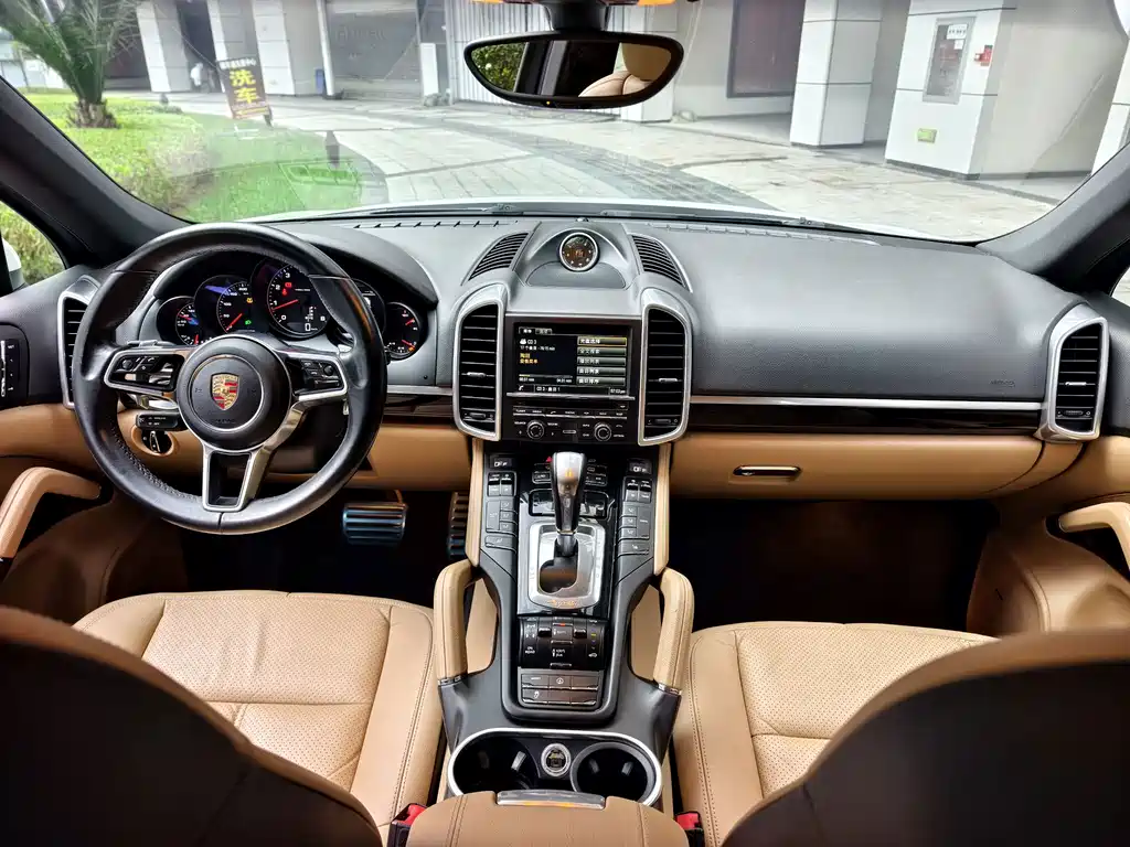 Porsche Cayenne 2015 — фото 8