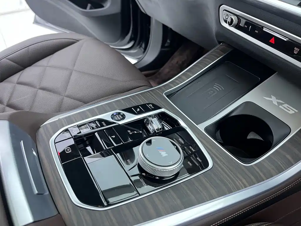 BMW X5 2025 — фото 12
