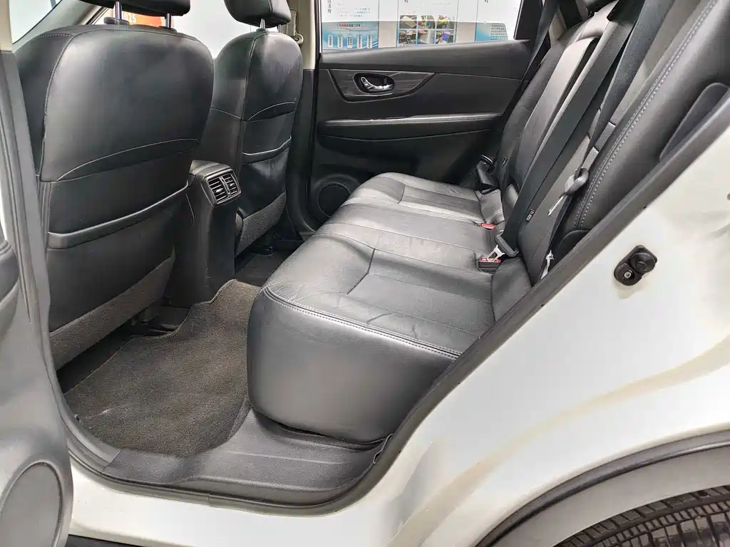 Nissan X-Trail 2015 — фото 9