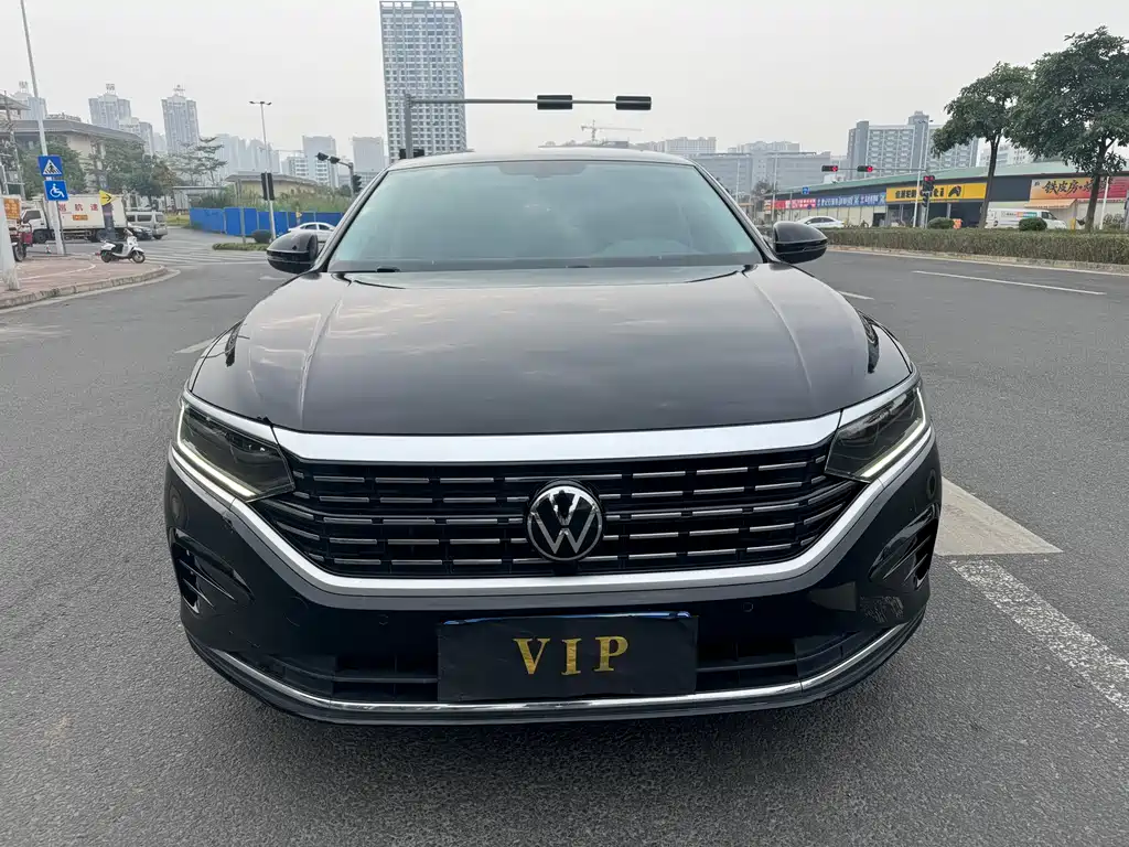 Volkswagen Passat 2023 — фото 2