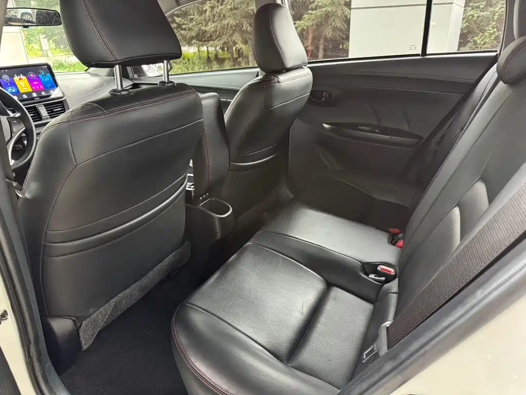 Toyota Yaris L 2022 — фото 8