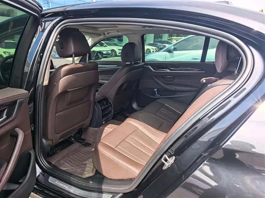 BMW 5 Series 2022