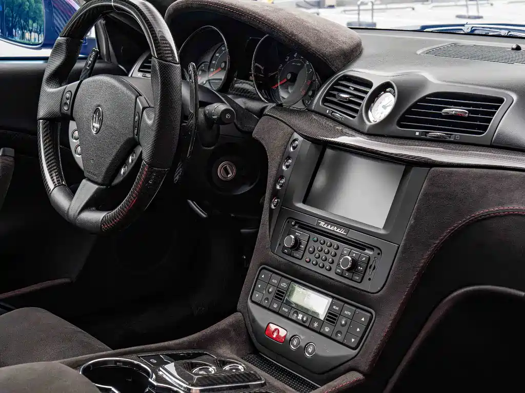 Maserati Granturismo 2013 — фото 16