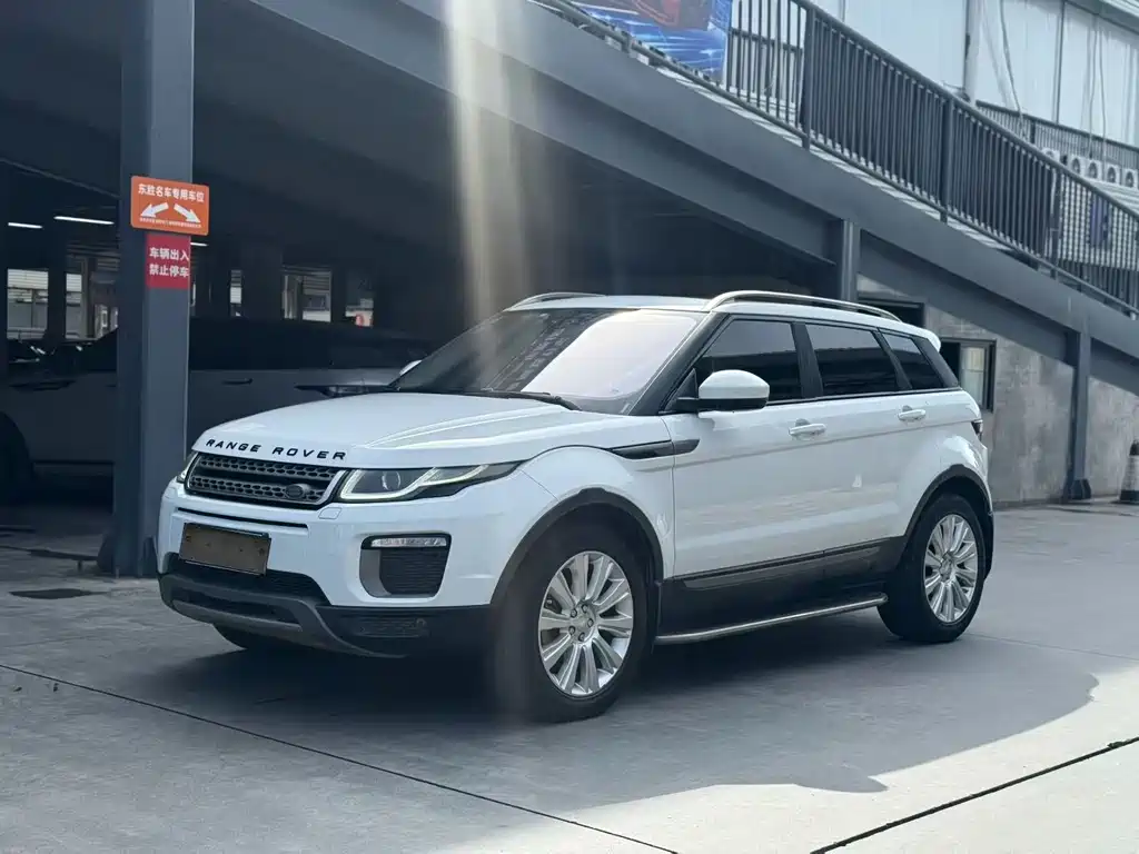 Land Rover Evoque 2017 — фото 1